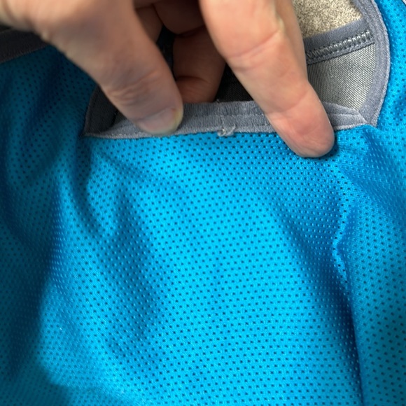 Nike Dri-Fit Active Wear Tank Top with built in sports bra - Picture 8 of 11